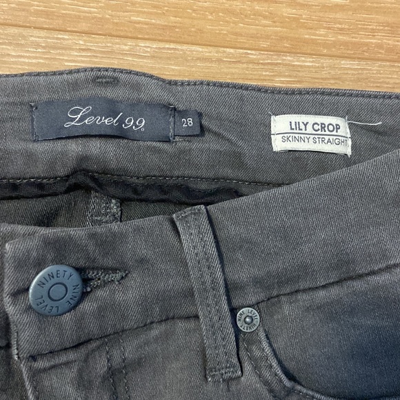 Level 99 Lily Crop size 28 - Picture 2 of 7
